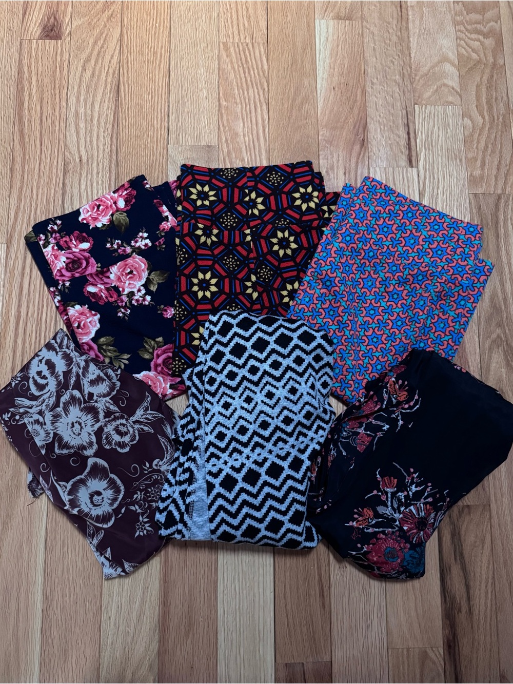 LULAROE BUNDLE SKIRTS CARDIGAN VESTS SIZE LARGE MEDIUM